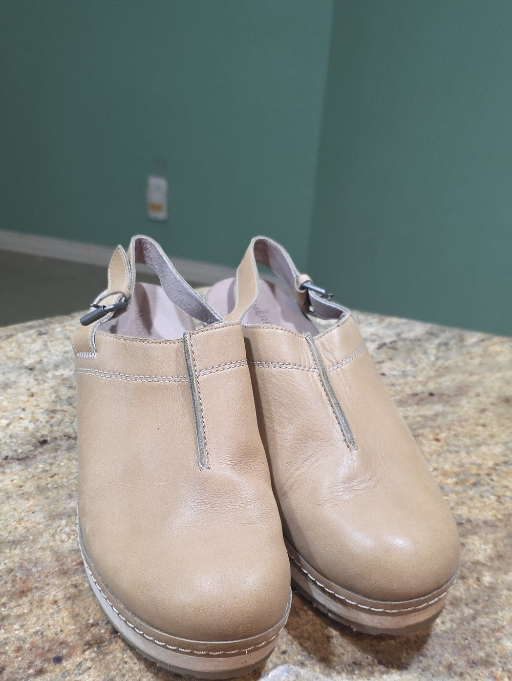 Merrell Halendi Taupe Leather Backstrap Clogs Size EU42 / US 10.5